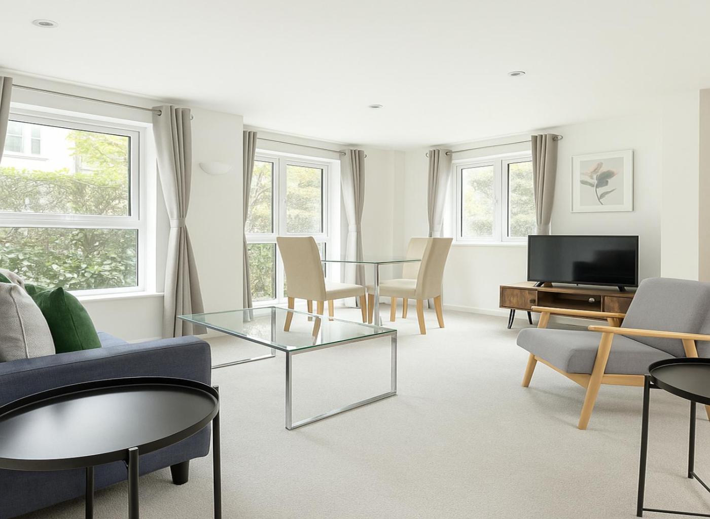 Apartment 2 Bed Balcony Flat Chelsea Harbour