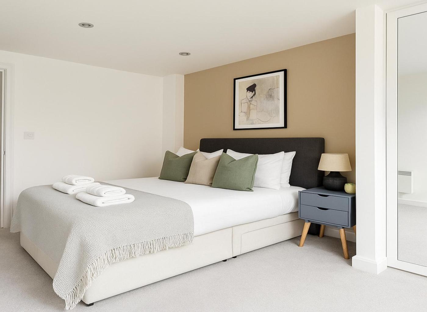 Apartment 2 Bed Balcony Flat Chelsea Harbour